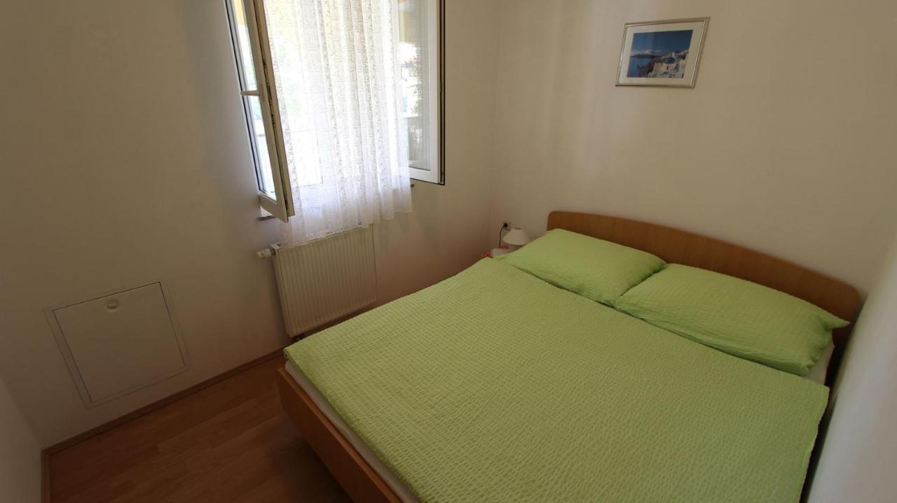 Apartments Serbecic Malinska Εξωτερικό φωτογραφία