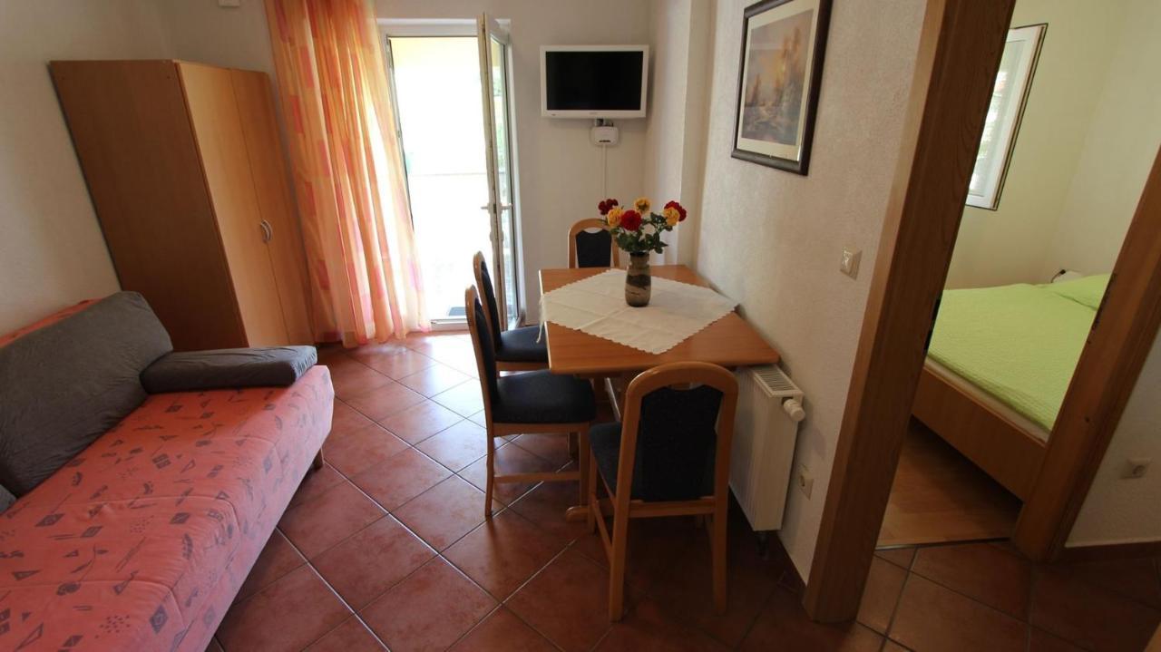 Apartments Serbecic Malinska Εξωτερικό φωτογραφία