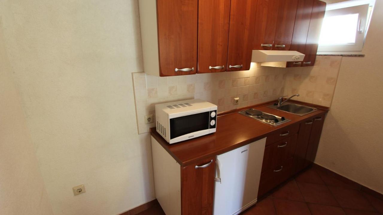 Apartments Serbecic Malinska Εξωτερικό φωτογραφία